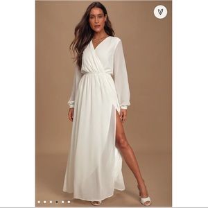 *NWT* White long sleeve maxi dress from Lulu’s